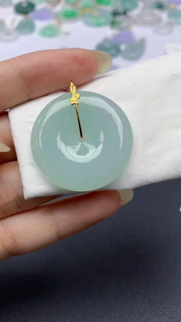 颈饰18K金镶嵌翡翠天然缅甸a货翡翠百元以上9元证书费自理