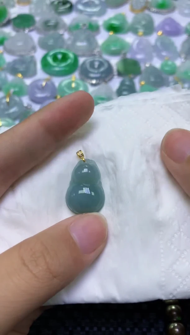 翡翠未镶嵌颈饰天然缅甸A货翡翠
