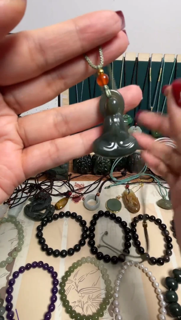 吊坠(赠链)未镶嵌和田玉且末蓝悟道吊坠