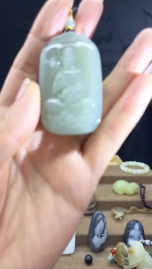 颈饰未镶嵌和田玉1