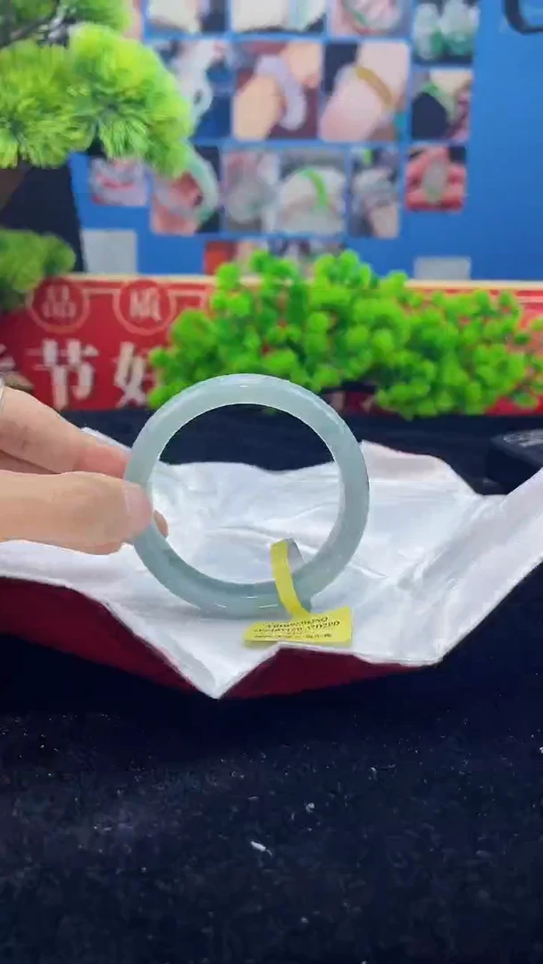【闪购商品】翡翠手镯未镶嵌手镯8