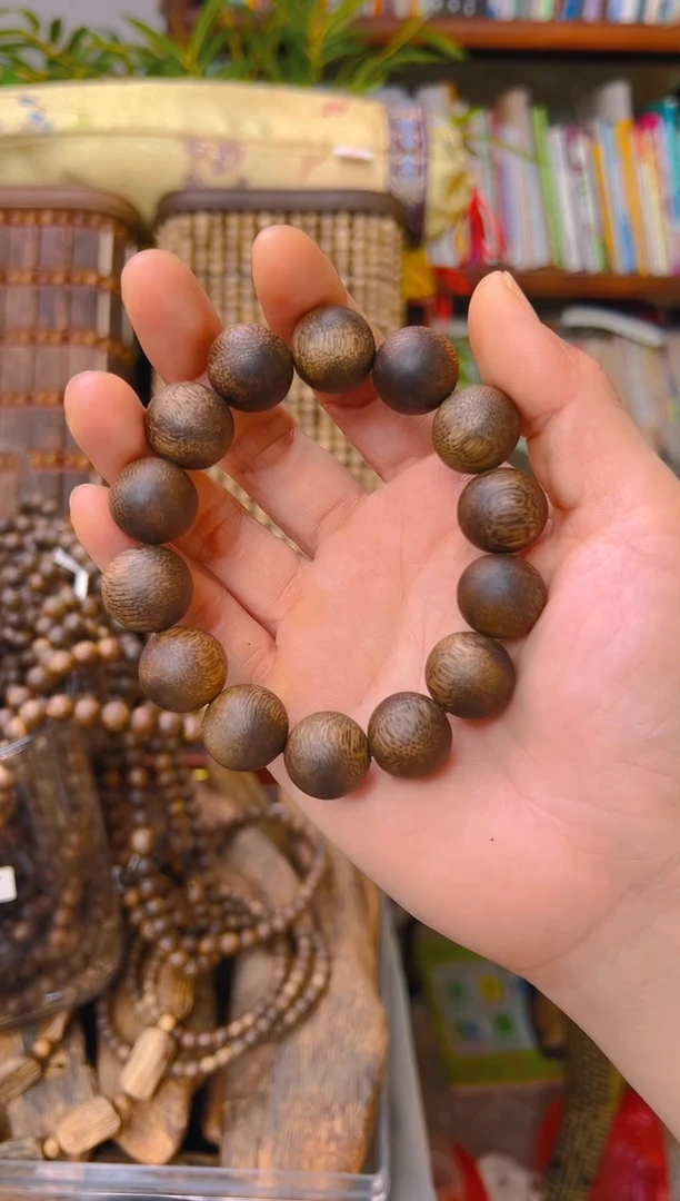 沉香手串棋楠圆珠单圈