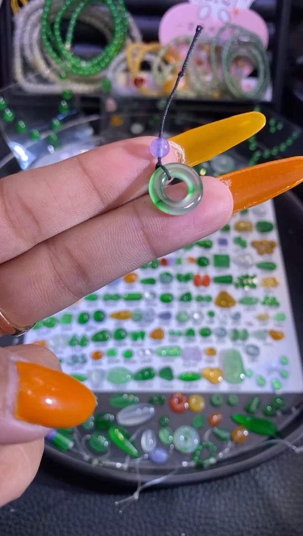 未镶嵌挂件翡翠圈