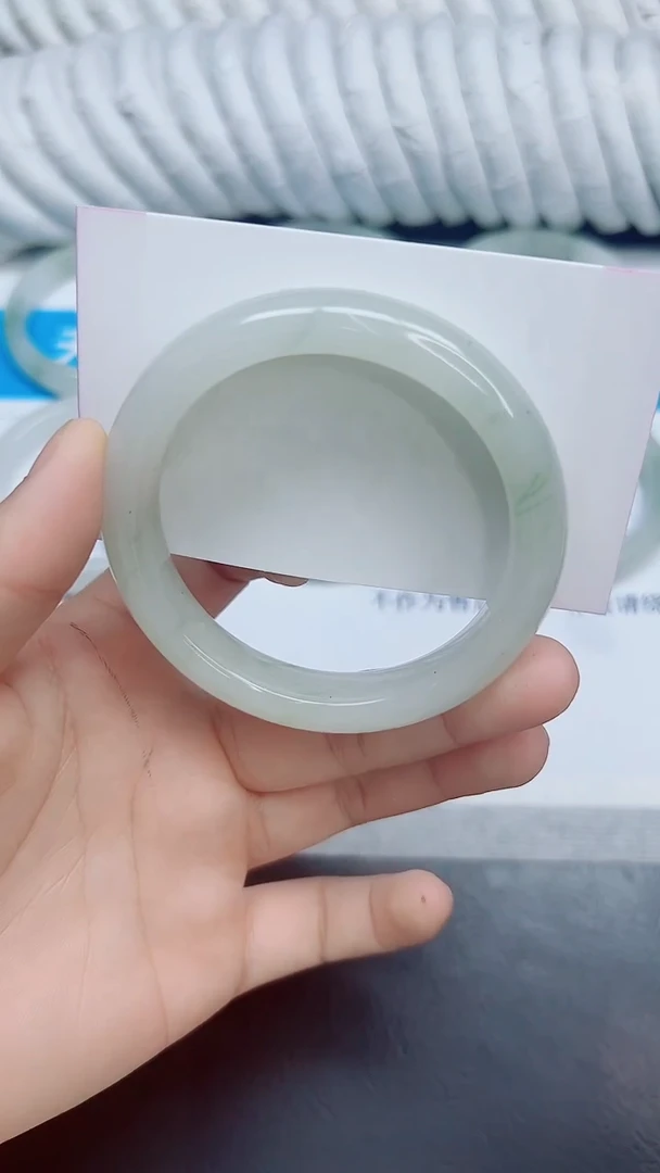 未镶嵌手镯石英质玉14/55.9