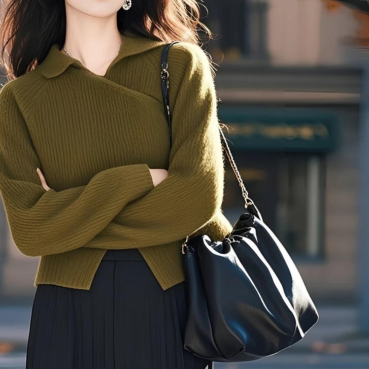 2025秋气质独特漂亮上衣慵懒松弛感小个子复古设计感绿色针织毛衣