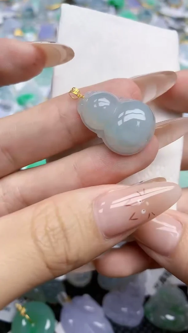 翡翠18K金镶嵌颈饰   天然翡翠A货