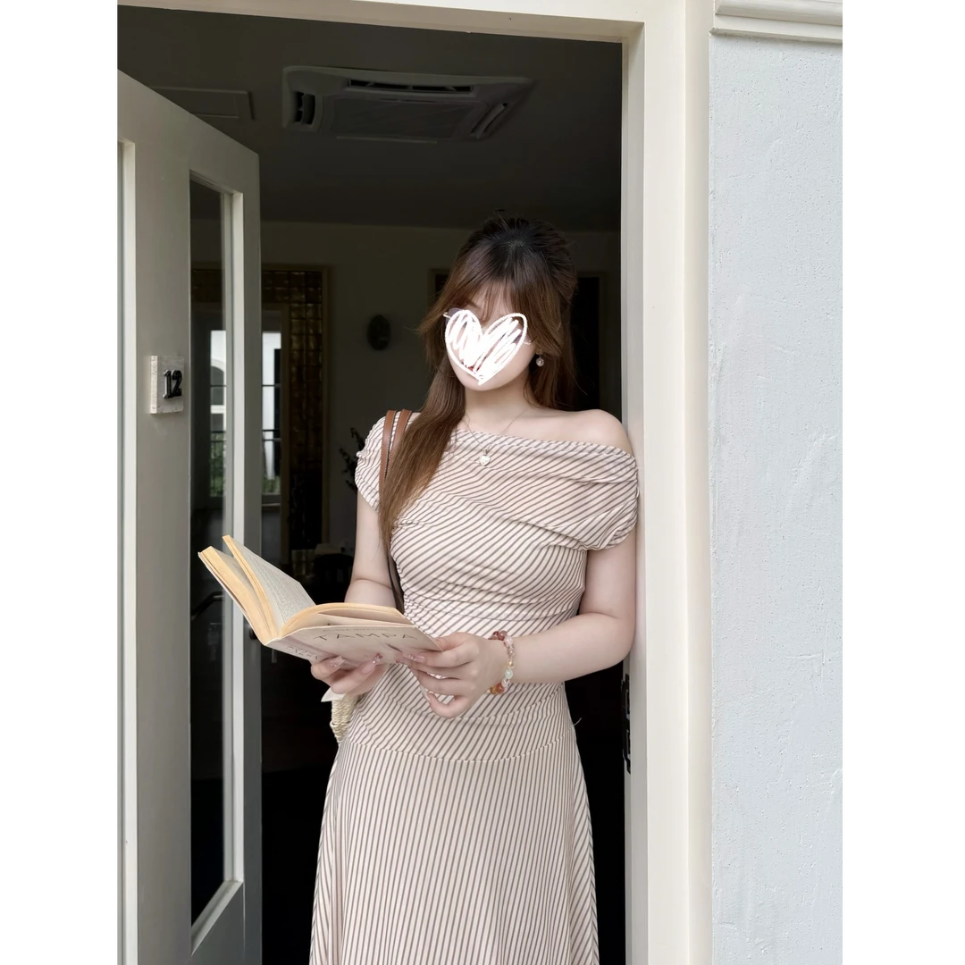 【半夏风铃】温与柔法式气质南法度假风小众褶皱收腰显瘦条纹长裙