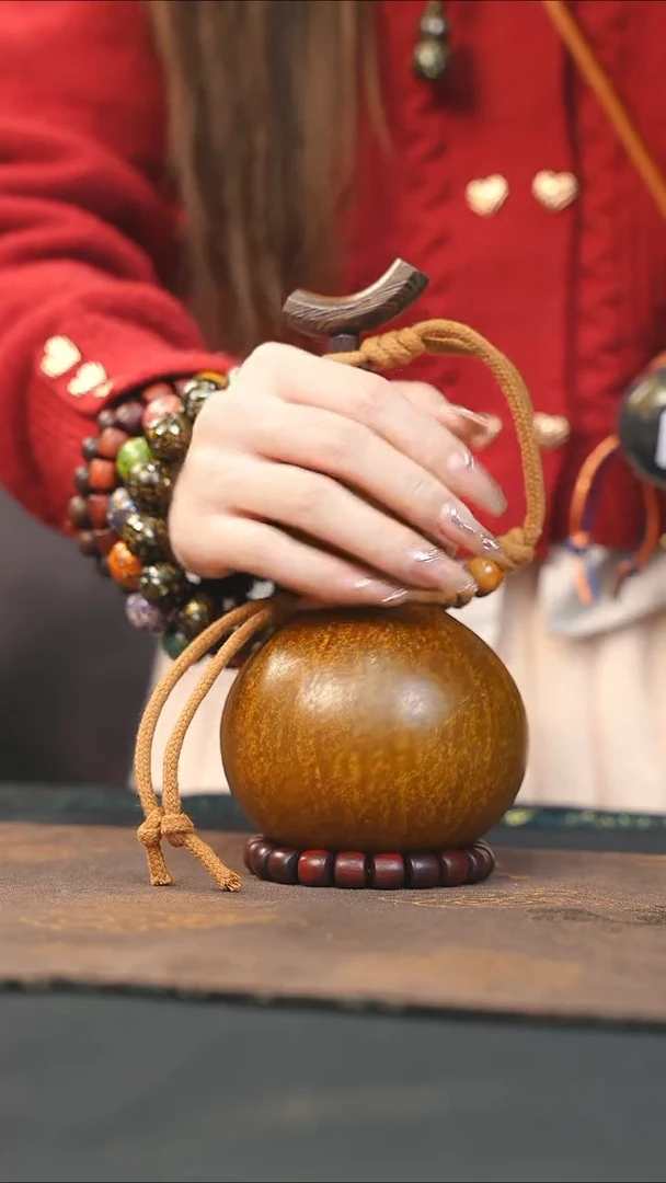 【闪购商品】WG100老咖色小容量酒葫芦随缘发