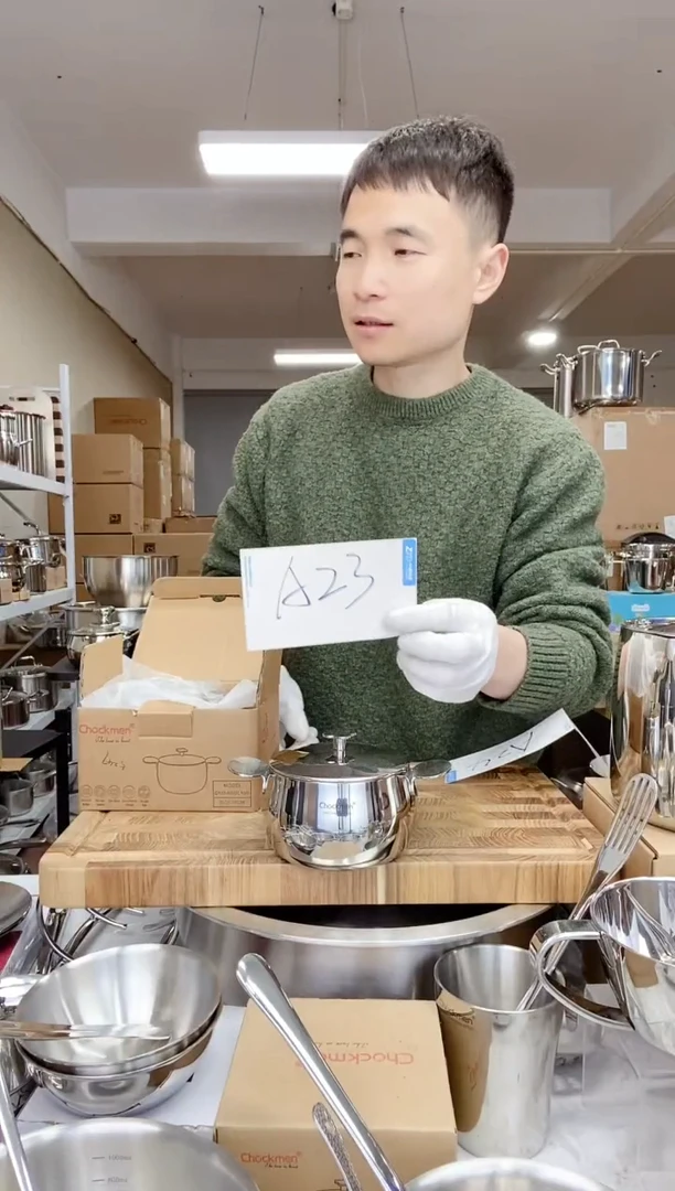 【闪购商品】A23 微瑕卓德铭四叶草辅食锅