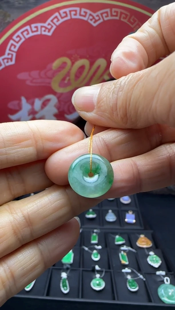 【闪购商品】翡翠颈饰未镶嵌Y 需包容福利不退换