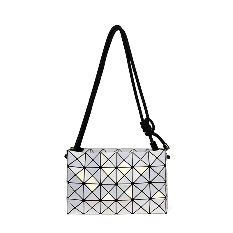 【三宅风格抽绳斜挎豆腐包】日式菱格便捷时尚休闲百搭单肩明星同款