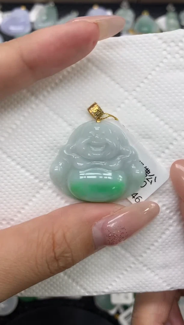 颈饰18K金镶嵌翡翠1111111111