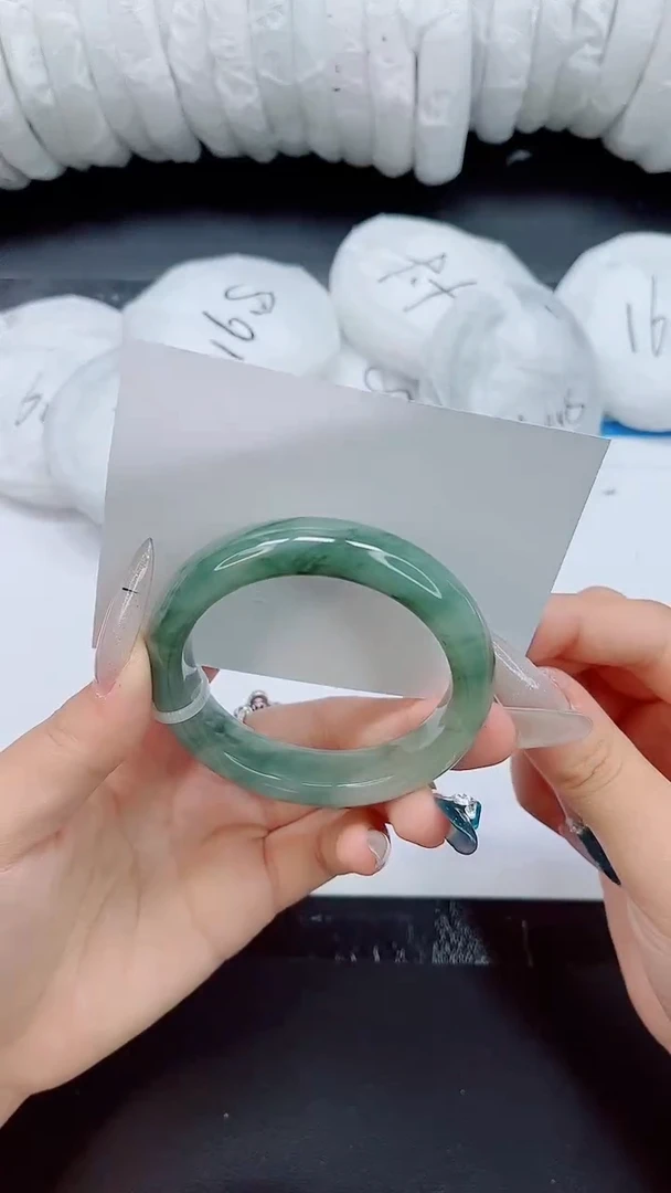 石英质玉手镯未镶嵌0234-55-57