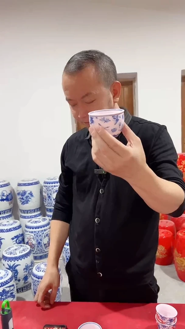 瓷片景德镇红稀土百蝶缸杯