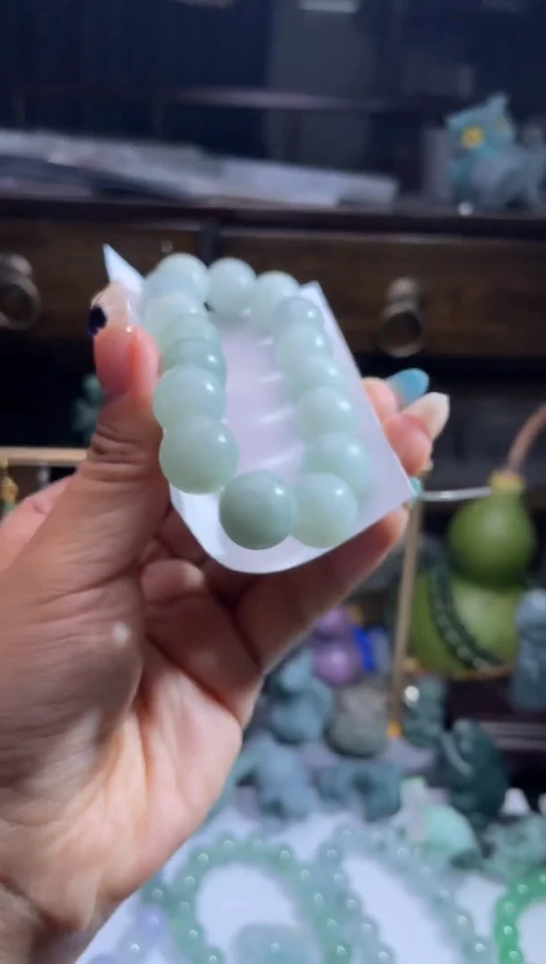 未镶嵌定制翡翠手串