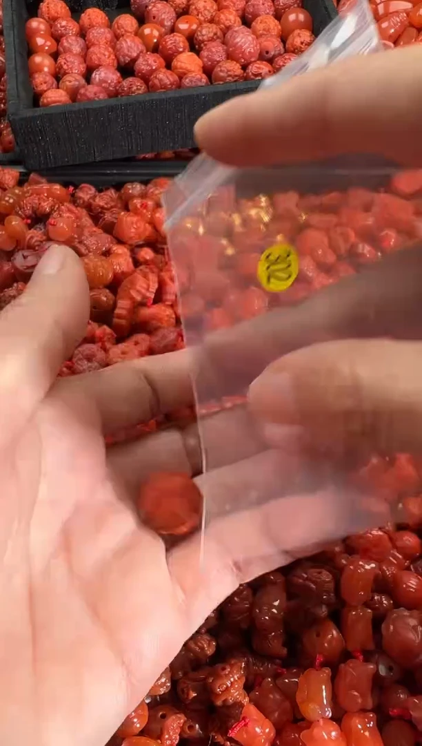 【闪购商品】南红玛瑙颈饰未镶嵌1