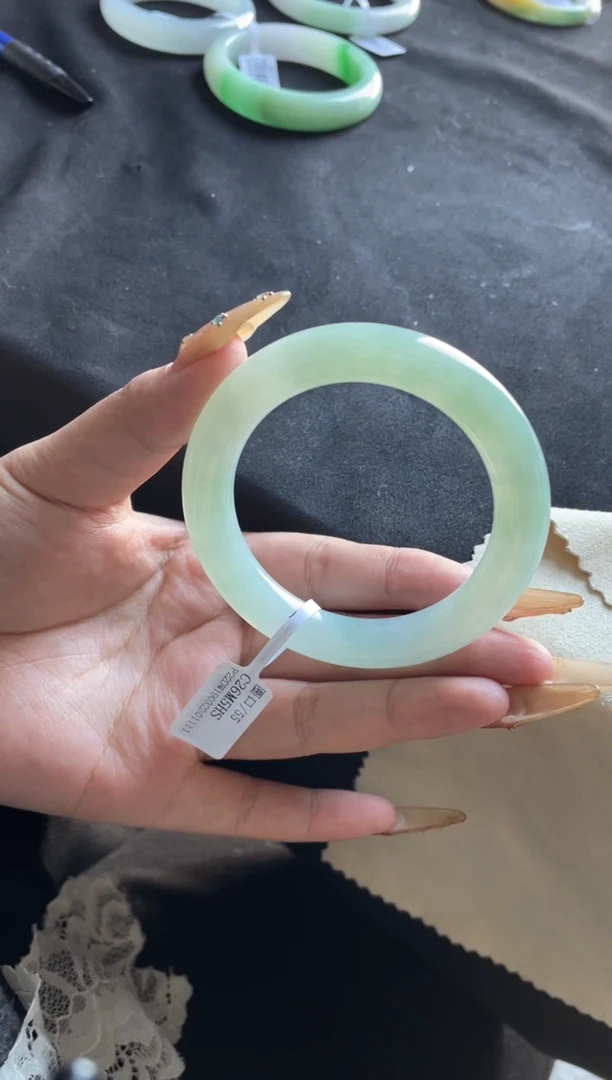 未镶嵌手镯翡翠三天鉴赏期