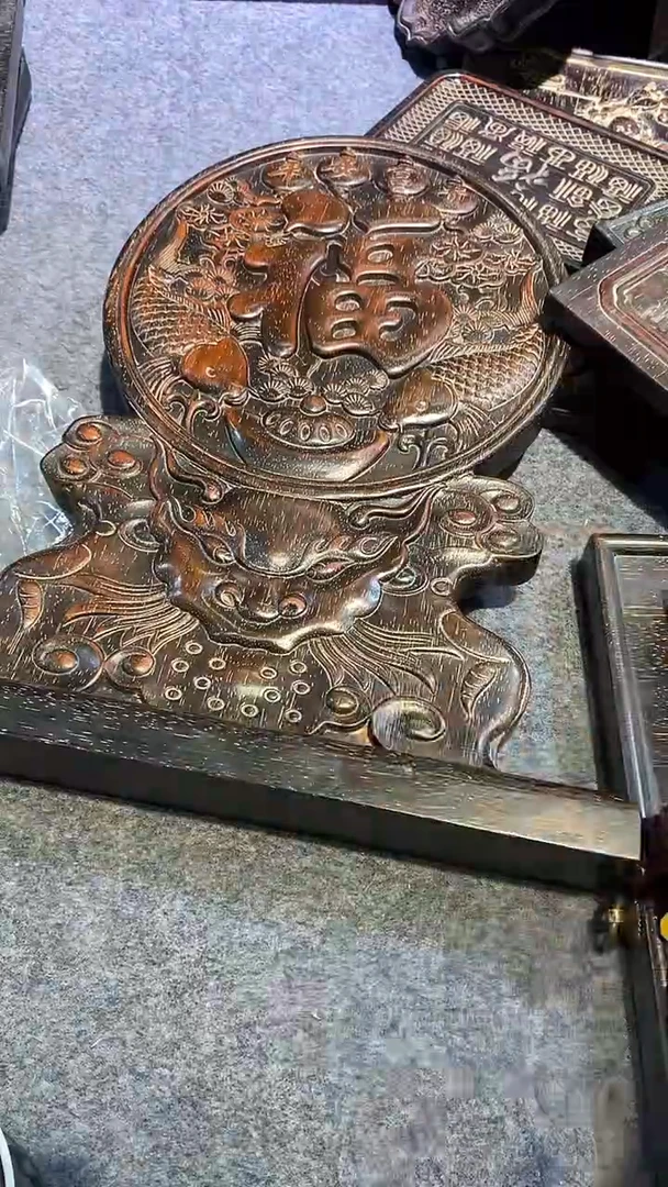 木冰***峰紫檀雕刻一物一拍
