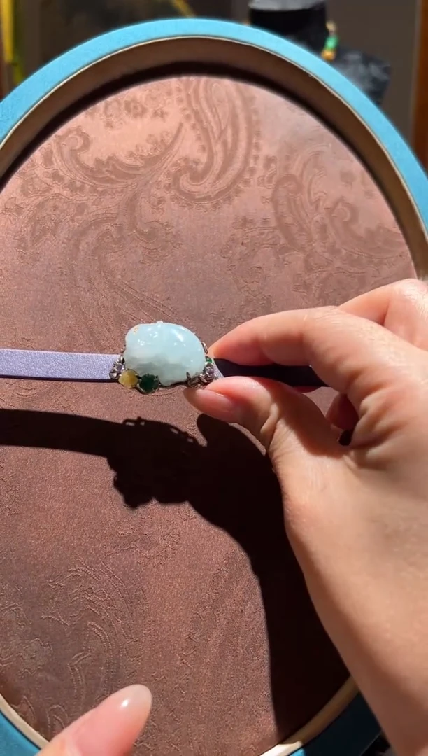 翡翠挂件未镶嵌红翡绿翠