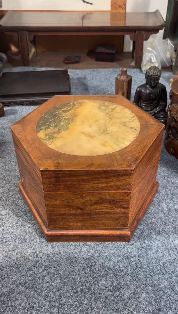 【闪购商品】贡木老五旧藏六角盒