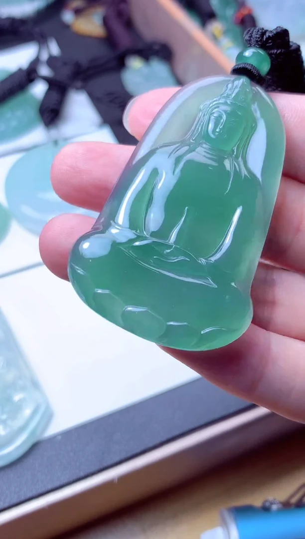 颈饰未镶嵌翡翠天然A货翡翠