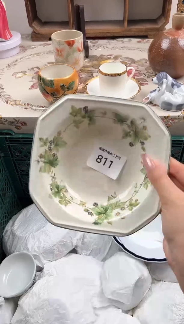 瓷片莓**恼B         811