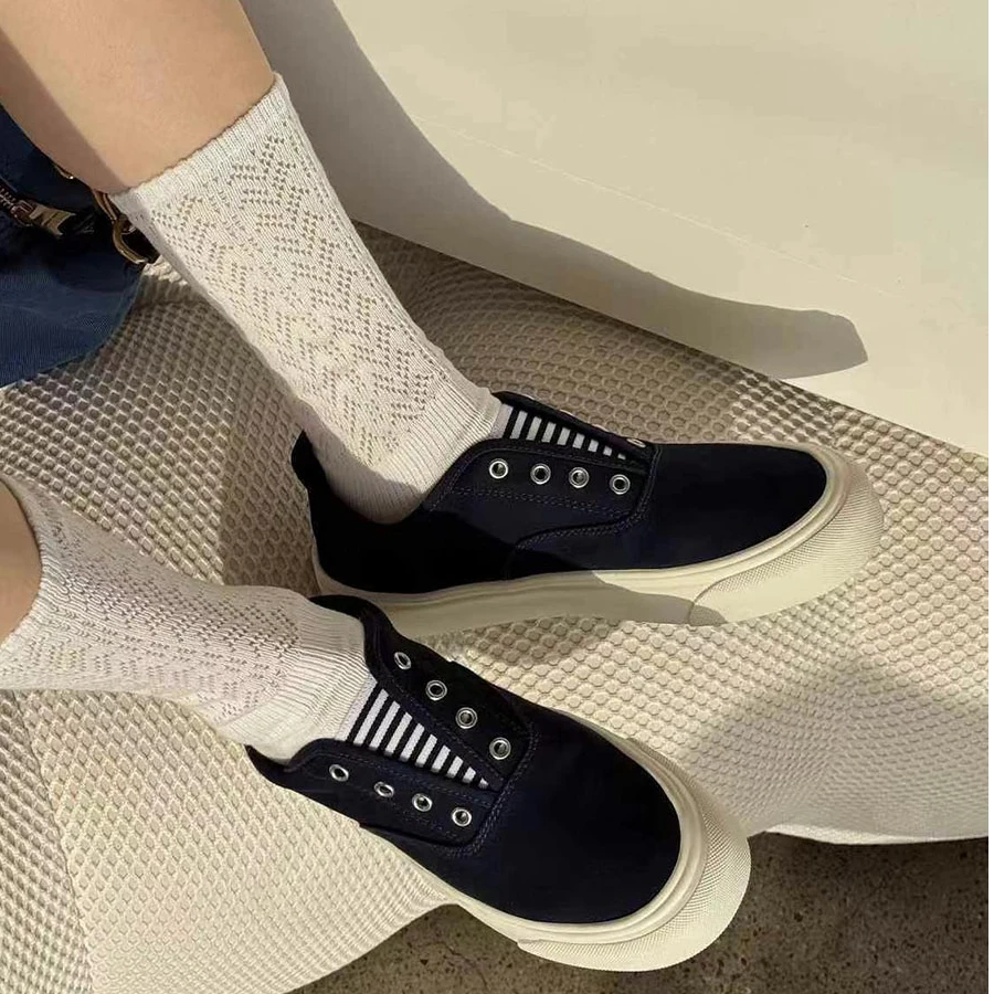 诗歌兰女鞋2025春季新款时尚百搭厚底增高帆布鞋舒适休闲板鞋潮