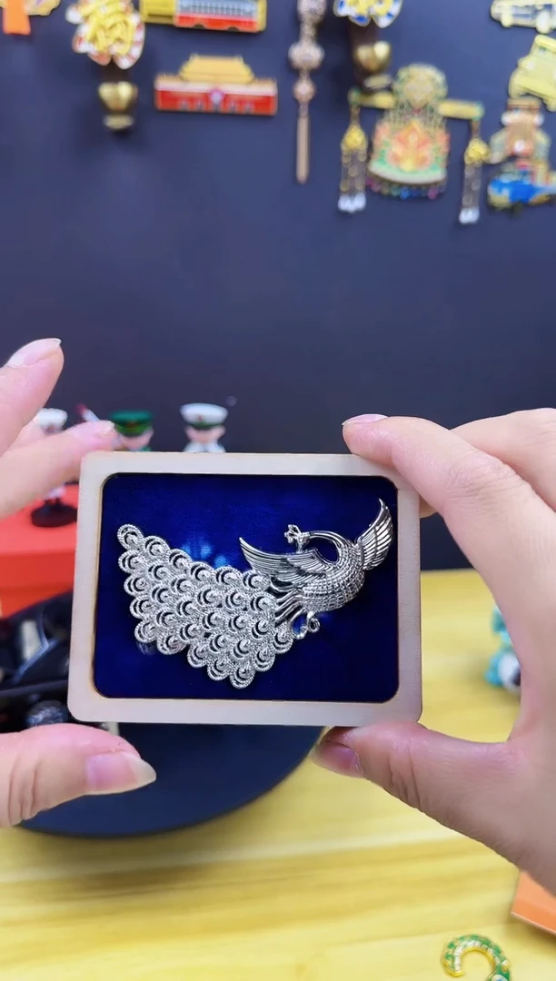 描银孔雀开屏手工冰箱贴