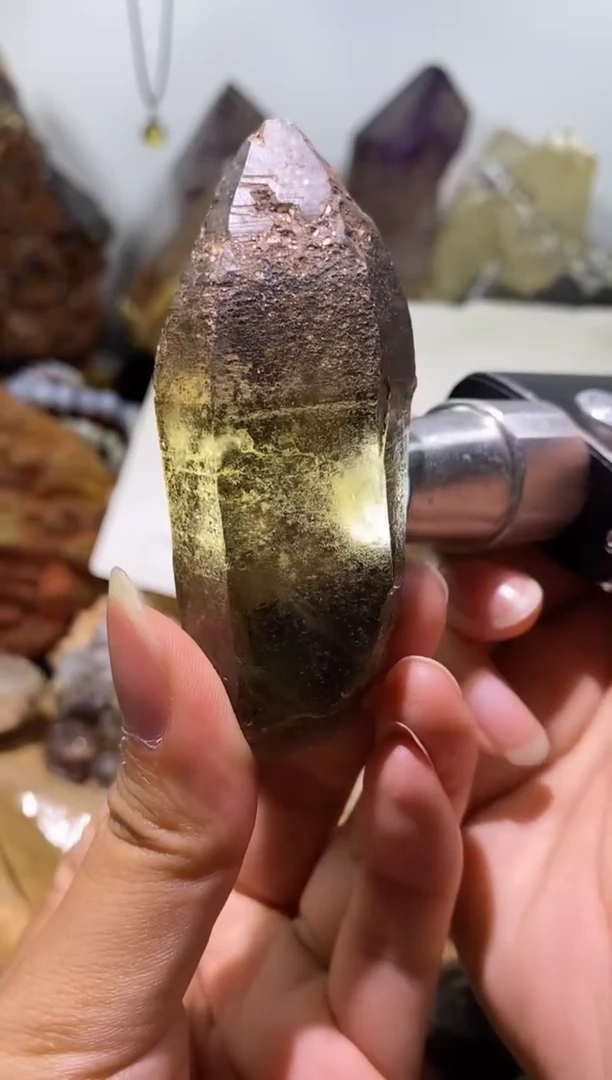 水晶珠宝半成品未镶嵌47号 116克烟晶喜马带电路板