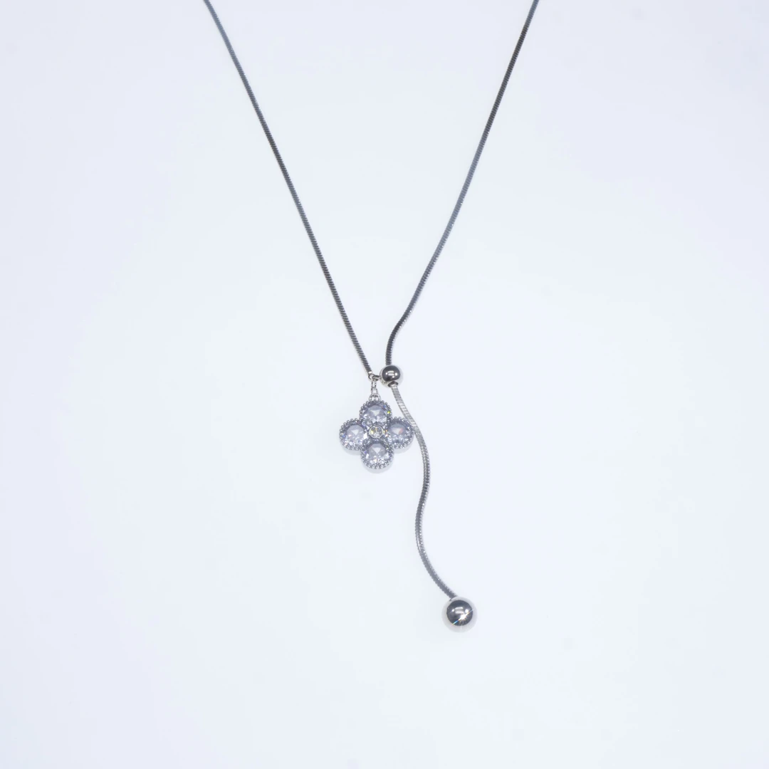 铜合金项链 01029小众设计气质轻奢四叶花锆石抽拉项链