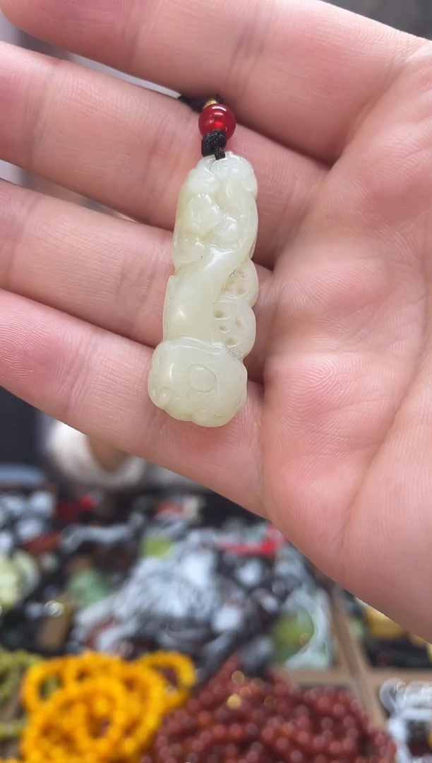 未镶嵌岫玉吊坠·