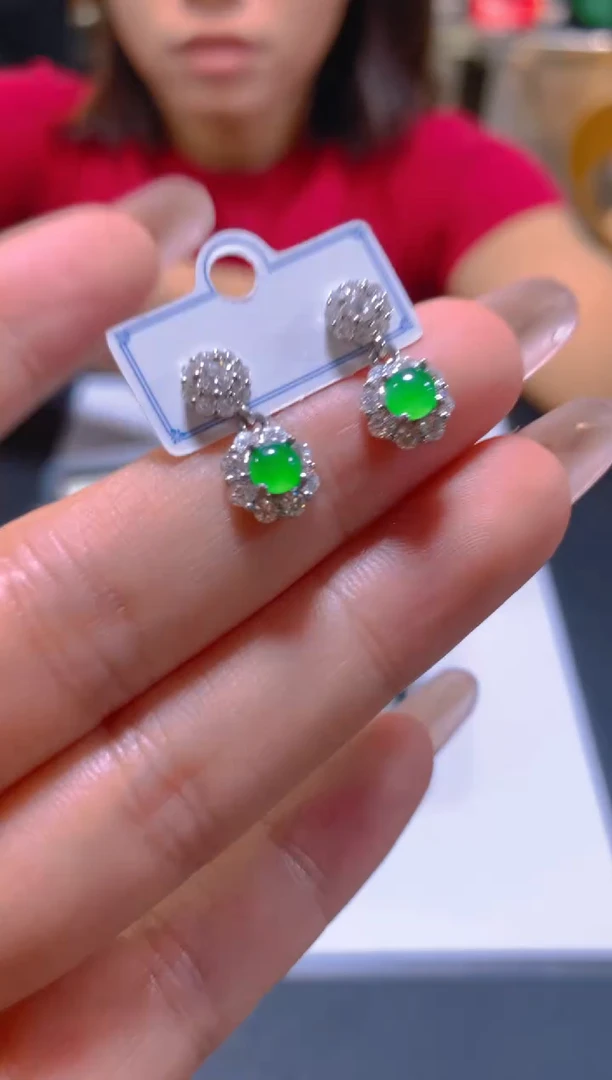 未镶嵌翡翠耳饰多样性发一