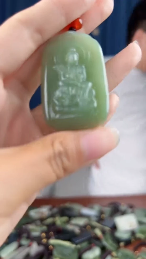 未镶嵌和田玉挂件拍一发一，