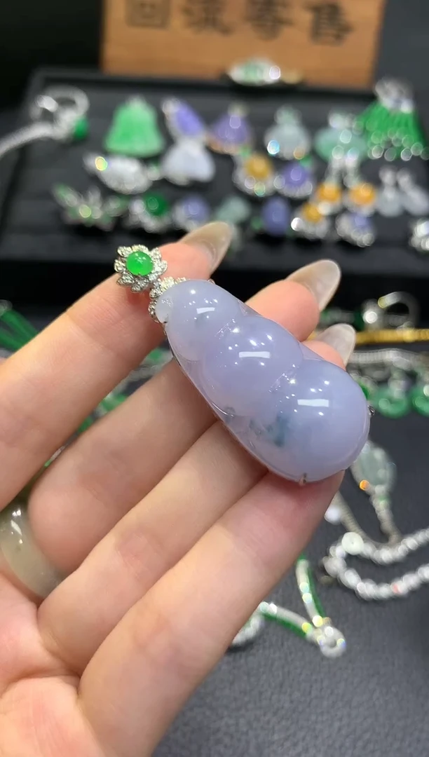 吊坠(不含链)18K金镶嵌翡翠60