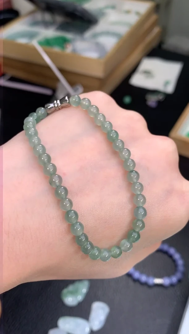 未镶嵌定制翡翠手串