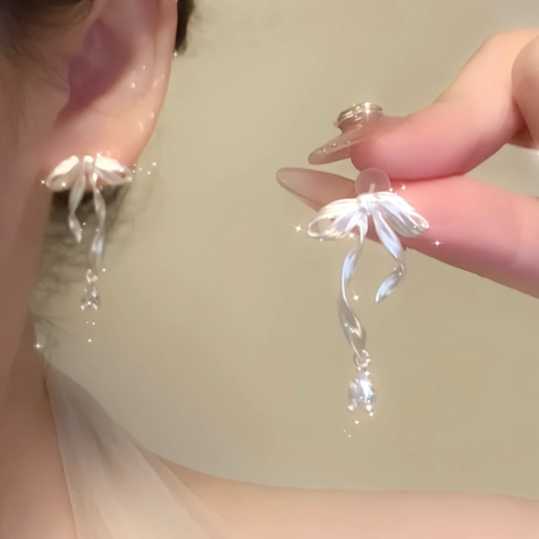 铜合金耳饰 芭蕾风丝带蝴蝶结耳环女时尚小众设计高级感甜美耳饰