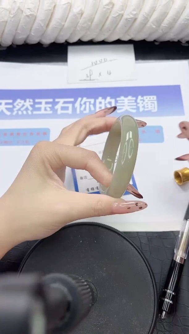 未镶嵌手镯石英质玉54-54