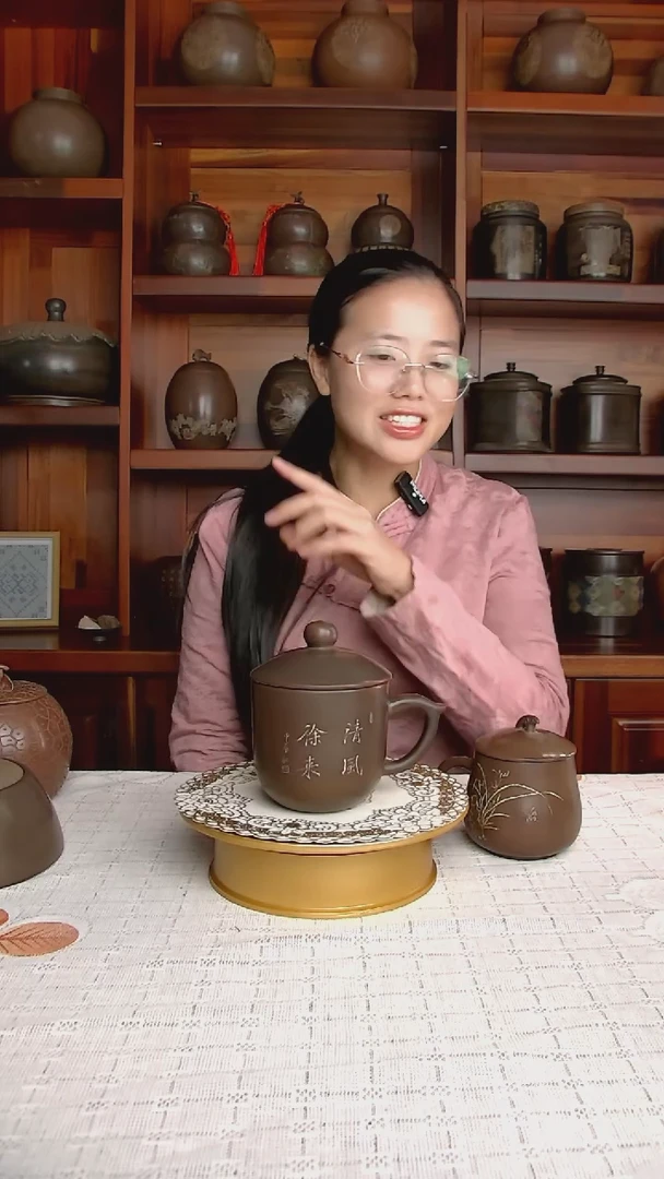 坭兴陶水杯盖杯350美玲。