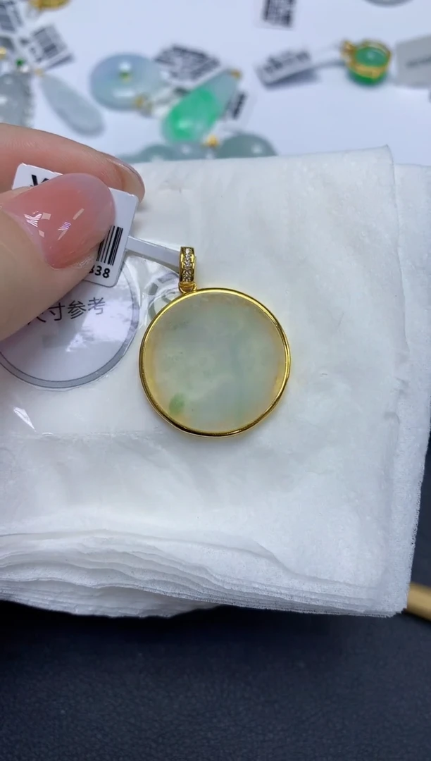颈饰未镶嵌翡翠天然缅甸翡翠A货多样性发一件