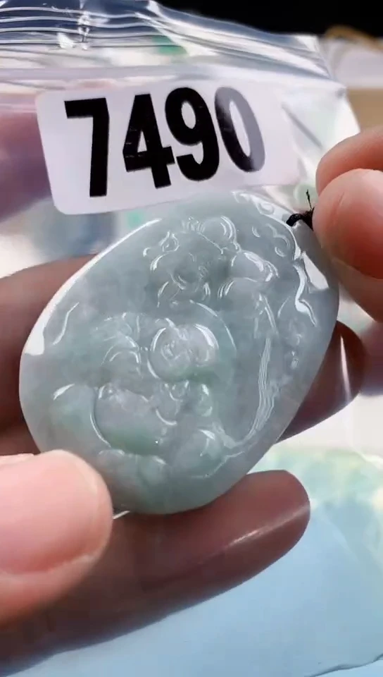 【闪购商品】翡翠挂件未镶嵌天然翡翠吊坠挂件