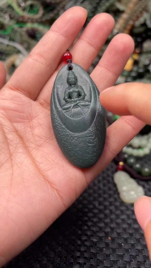 颈饰未镶嵌和田玉1