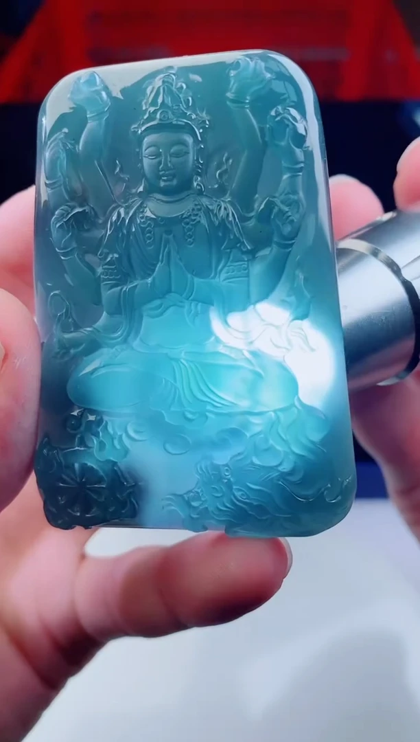 颈饰未镶嵌翡翠    ·