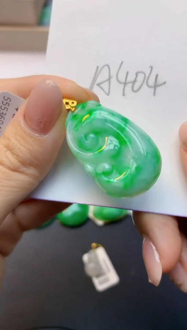 颈饰18K金镶嵌翡翠天然A货缅甸翡翠百元以上9元证书费自理