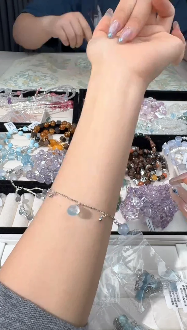 水晶手链银S925镶嵌M010海蓝宝四颗星星链条款