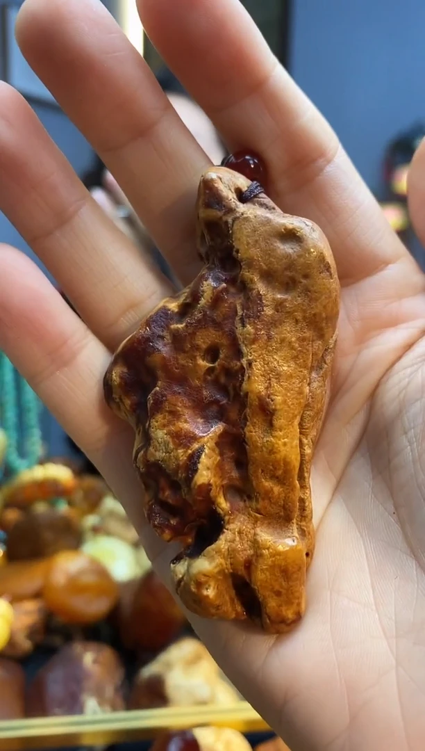 未镶嵌颈饰琥珀吊坠