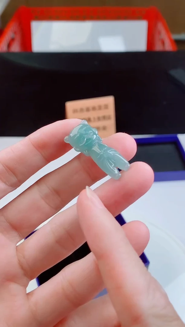 颈饰未镶嵌翡翠   ·