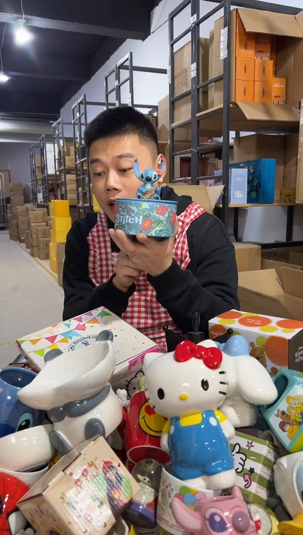 【闪购商品】杯喇叭花史迪仔首饰盒