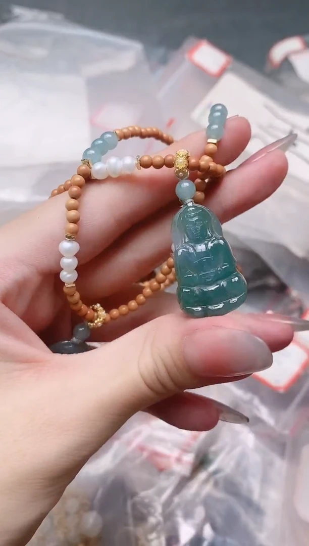 翡翠未镶嵌颈饰多样性发拍一发一