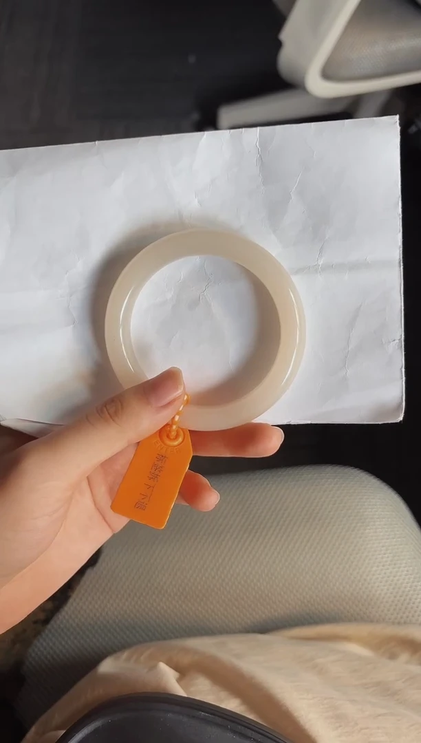 和田玉手镯未镶嵌藕粉手镯54