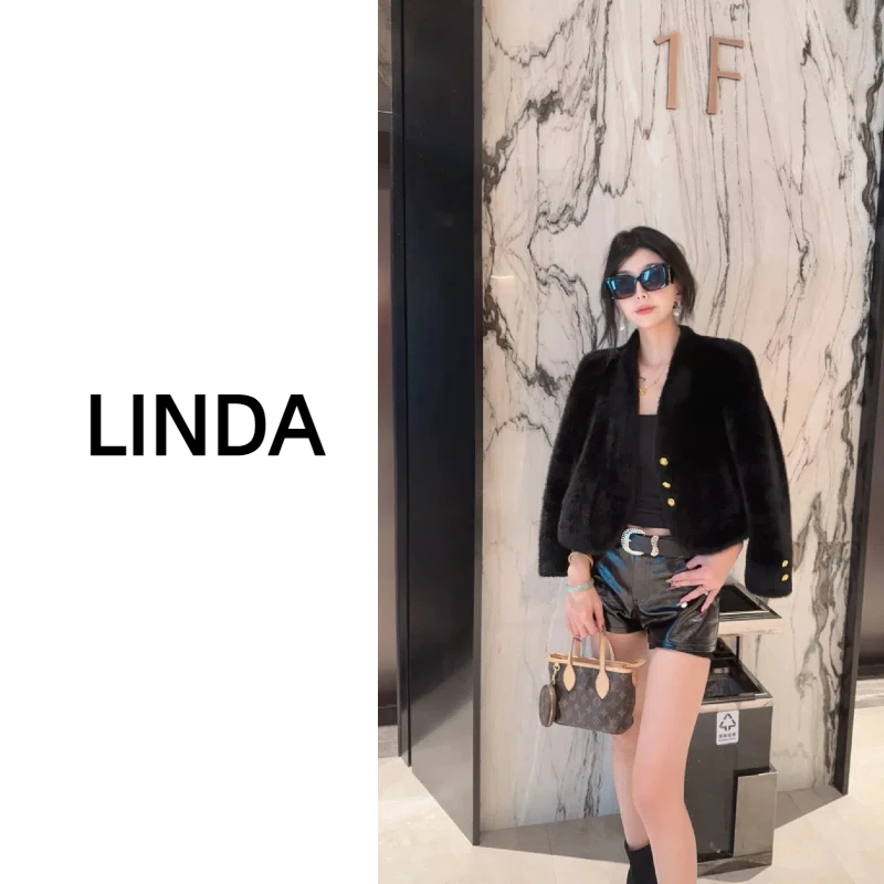 2025秋冬季新款爆款进口V领设计时尚百搭短款轻奢毛毛外套女